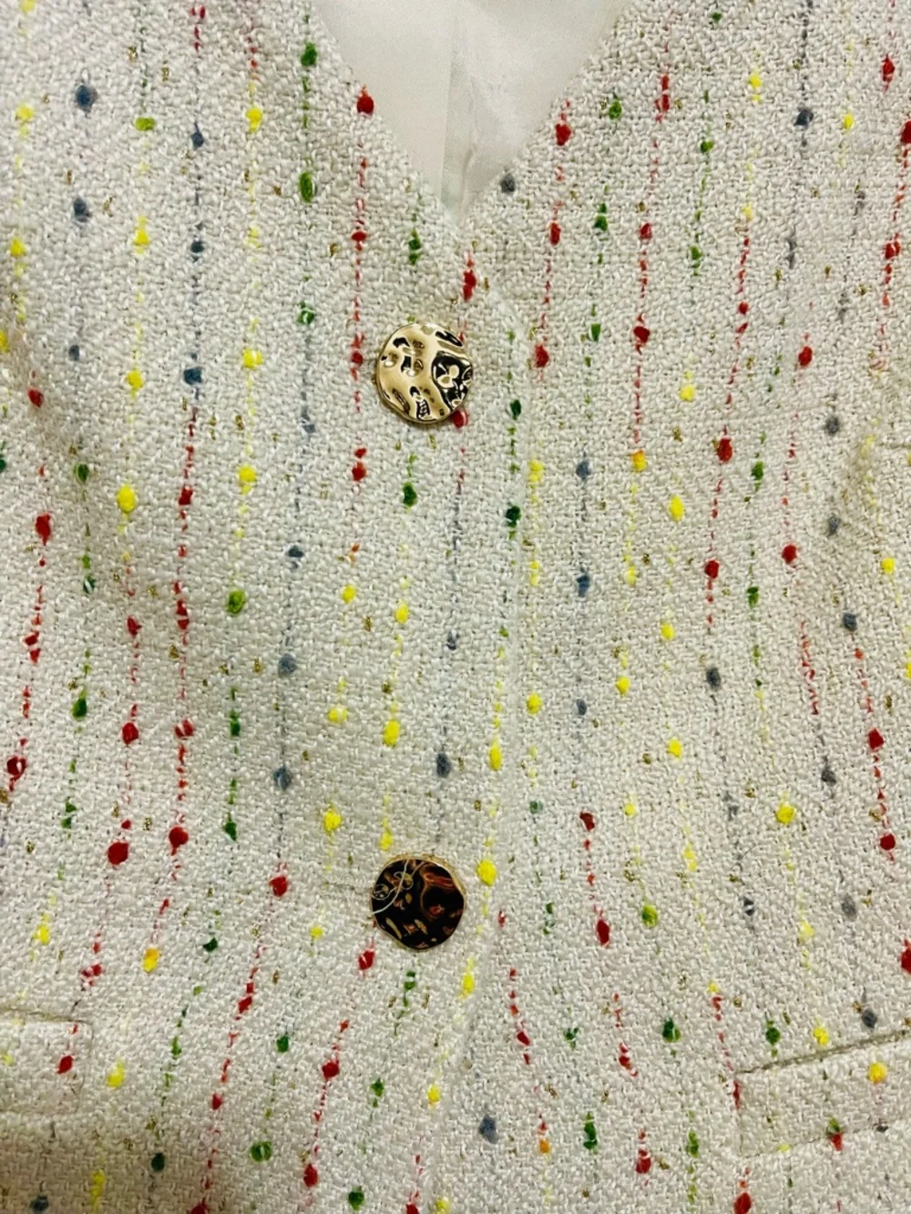 Love Bonito Cream Tweed V-Neck Vest with Colorful Speckles - Picture 4 of 6